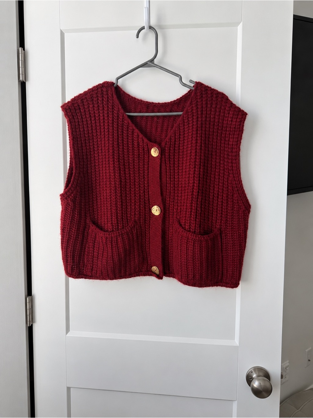 Burgundy chunky knit sweater vest, size L